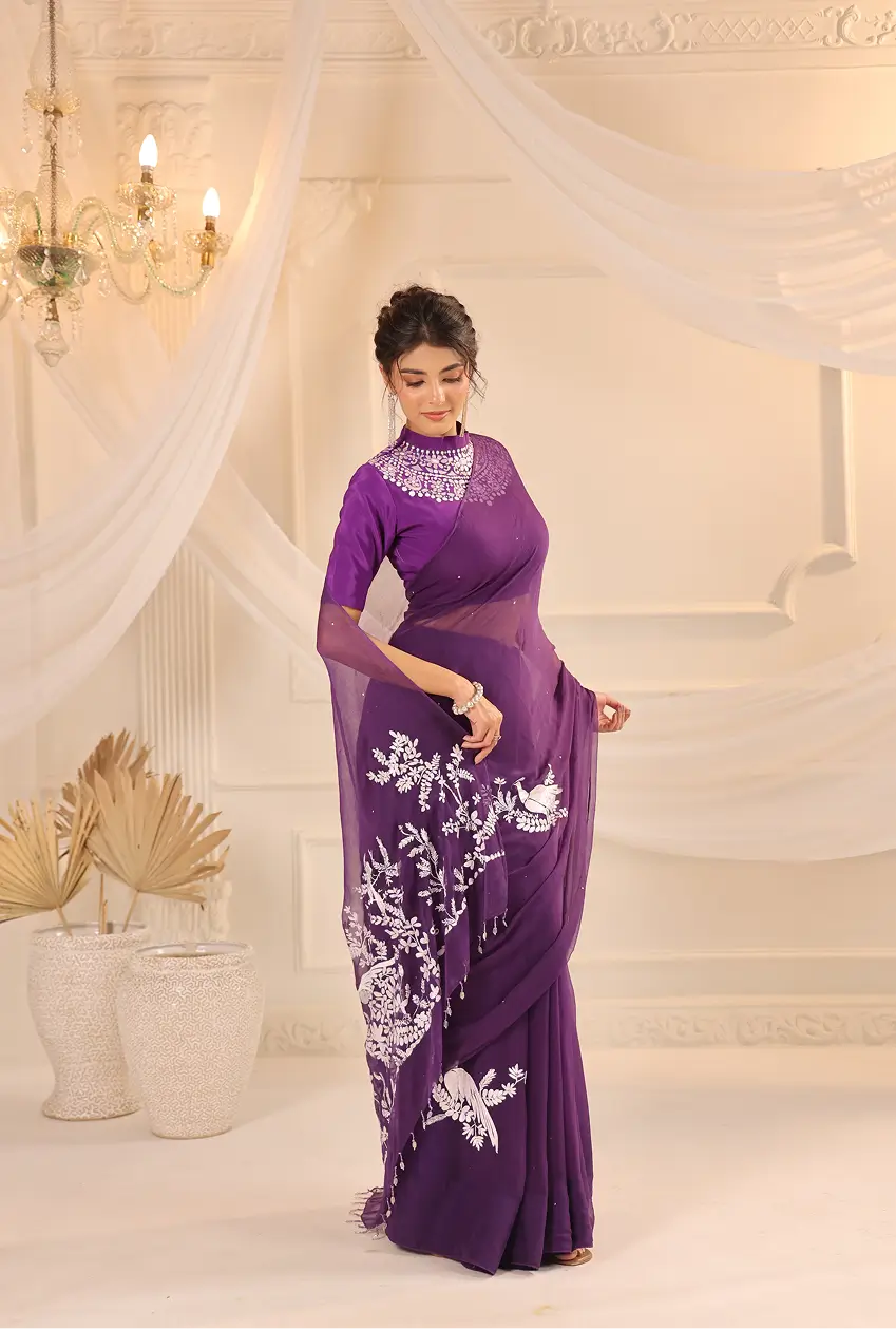 QUEEN’S PEAHEN NECKLACE3