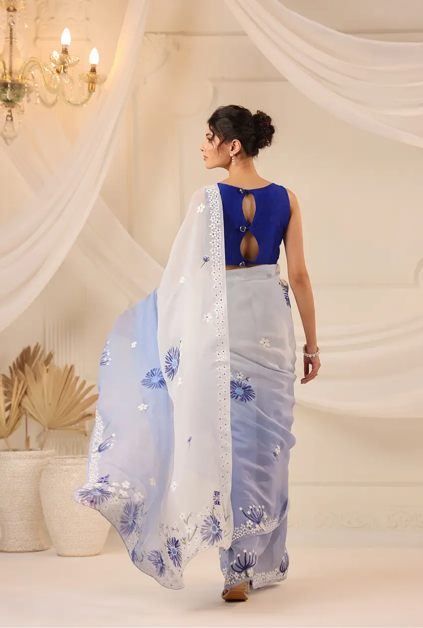 THE CAMOMILE WHISPERS40